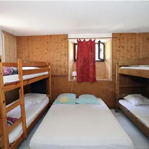 https://gite-les-cristaux.hotels-rhonealpes.com